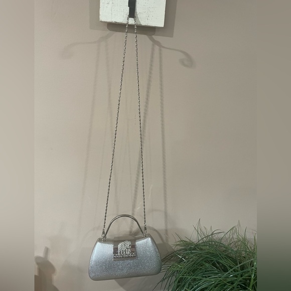 Silver Evening Bag/Clutch with Elephant Accent and crossbody chain - Vintage - Picture 7 of 8